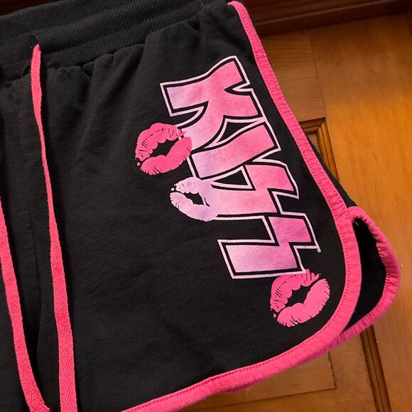 KISS Black Pink Dolphin Shorts Women’s XS Junior’s Medium - Picture 2 of 5